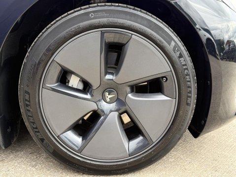 Tesla Model 3 Saloon 4dr Electric Auto RWD (241 bhp) 14
