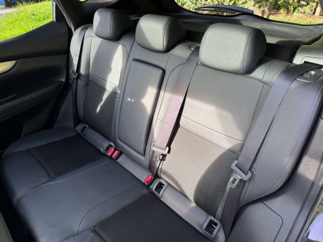 Nissan Qashqai 1.3 Qashqai Tekna DiG-T 5dr 42