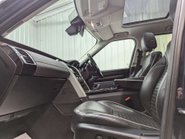 Land Rover Discovery 3.0 Discovery HSE TD6 Auto 4WD 5dr 52