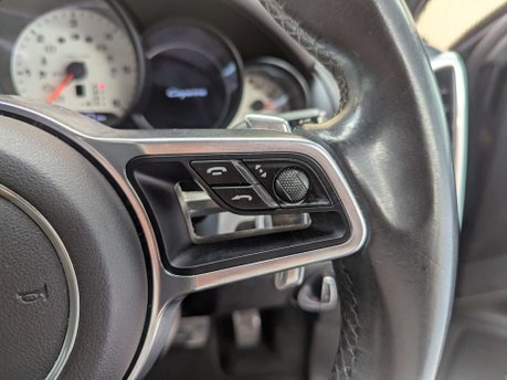 Porsche Cayenne 3.0 Cayenne V6 D Tiptronic S 4WD 5dr 68
