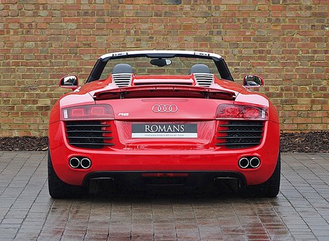 Audi R8 Spyder 11
