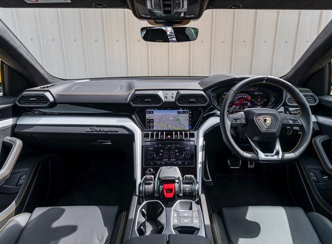 Lamborghini Urus 19