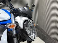 Suzuki Gladius 650 2010 ONLY 26K SV650 MOTOR MOT 08/27 SERVICED A2 650CC 14