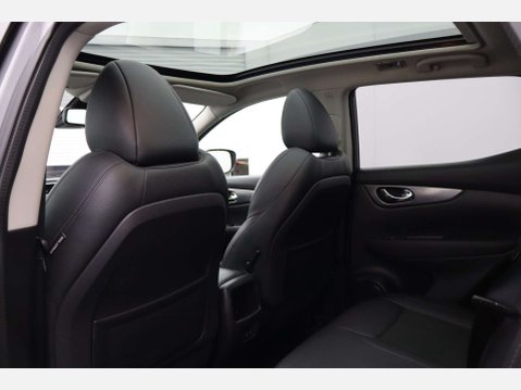 Nissan Qashqai 1.3 Qashqai Tekna DiG-T Semi-Auto 5dr 31