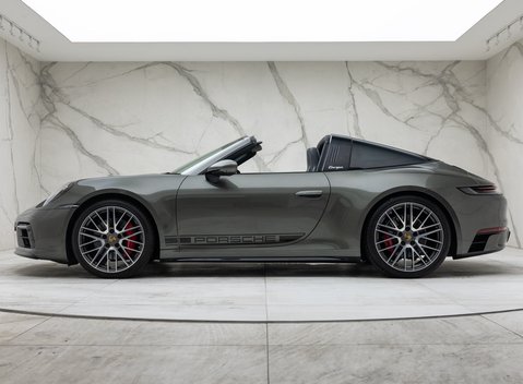 Porsche 911 Targa 4S (992) 6