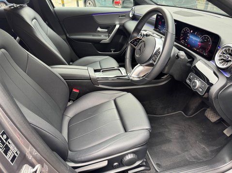 Mercedes-Benz A Class A 180 SPORT EXECUTIVE MHEV 15