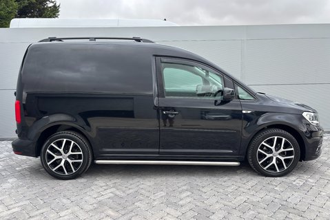 Volkswagen Caddy C20 Tdi Black Edition 11