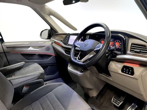 Volkswagen Multivan 2.0 TSI Style Long MPV 5dr Petrol DSG Euro 6 (s/s) (204 ps) Air Con - Alloy 12