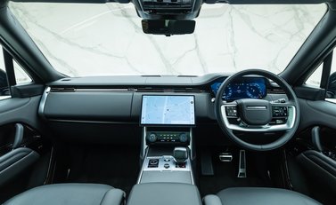 Land Rover Range Rover P530 SV 27