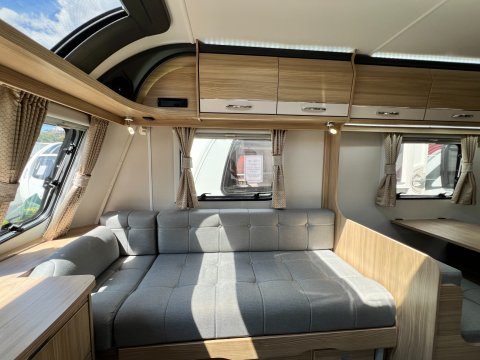 Coachman Vision 630 Plus 19