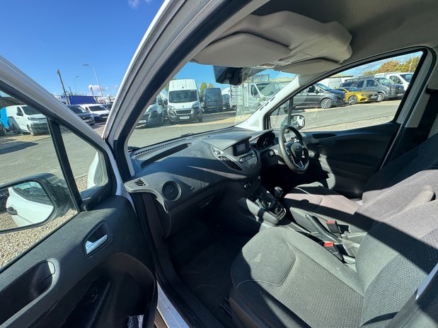Ford Transit Courier Petrol SWB L1H1 Low Roof Trend EURO 6 12
