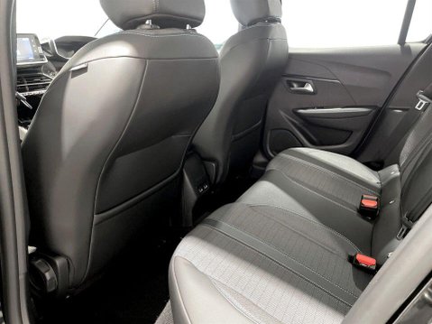 Peugeot 208 1.2 PureTech Allure Hatchback 5dr Petrol EAT Euro 6 (s/s) (130 ps) 19