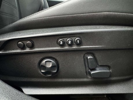 Alfa Romeo Giulia 2.9 V6 Bi-Turbo Quadrifoglio Saloon 4dr Petrol Auto Euro 6 (s/s) (510 ps) 23