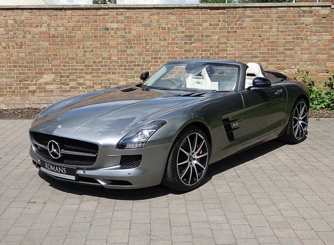 Mercedes-Benz SLS AMG GT Roadster 28