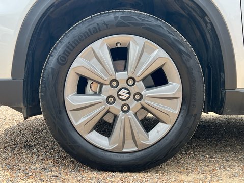 Suzuki Vitara SZ-T 4