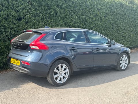 Volvo V40 (Sold) 2.0 T2 Inscription Hatchback 5dr Petrol Manual Euro 6 (s/s) (122 ps) 26