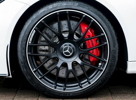 Mercedes-Benz C Class C63 S Coupe 10