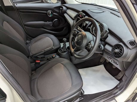 Mini Hatch 1.5 Cooper Classic 5dr 49