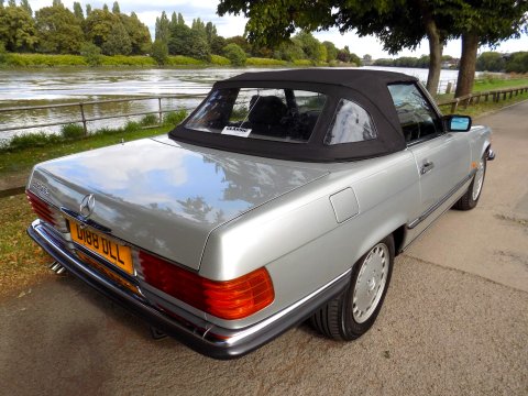 Mercedes-Benz R107 420 SL Sports 4