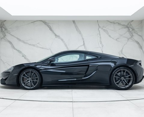 McLaren 570 GT MSO Black Collection