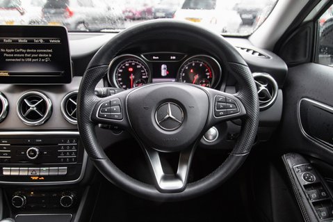 Mercedes-Benz GLA Class GLA 180 URBAN EDITION 20