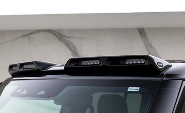 Land Rover Defender 110 SE D250 Urban 24