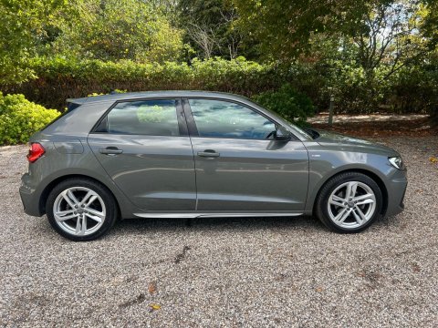 Audi A1 1.5 TFSI 35 S line Sportback Euro 6 (s/s) 5dr 7