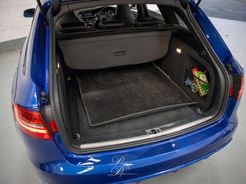 Audi RS4 4.2 RS 4 FSI Quattro Auto 4WD 5dr 20