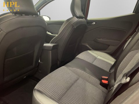 Renault Clio 1.6 E-TECH techno Hatchback 5dr Petrol Hybrid Auto Euro 6 (s/s) (145 ps) 20