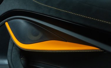 McLaren 720S 31