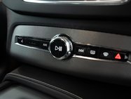Volvo XC90 2.0 B5 MHEV R-Design SUV 5dr Diesel Hybrid Auto 4WD Euro 6 (s/s) (235 ps) 21