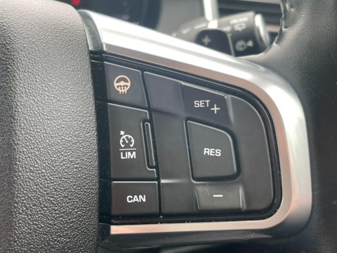 Land Rover Discovery Sport 2.0 TD4 SE Tech Auto 4WD Euro 6 (s/s) 5dr 28