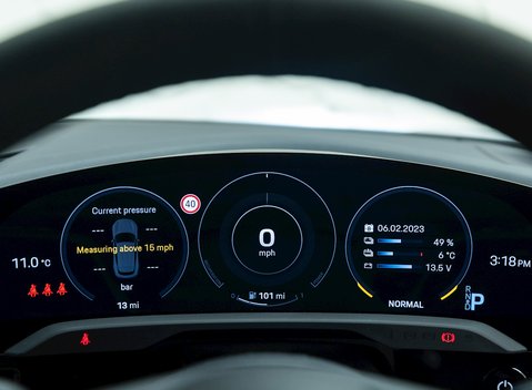 Porsche Taycan 4S Sport Turismo 17