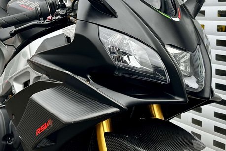 Aprilia RSV 1.1 RSV 4 1100 Factory 3