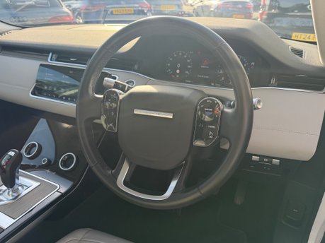 Land Rover Range Rover Evoque SE MHEV 32