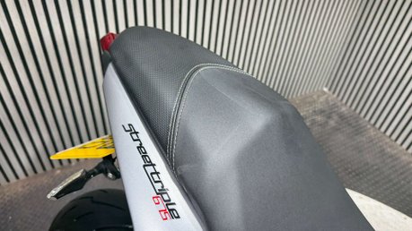 Triumph Street Triple R 2013 ONLY 21K QUICK SHIFTER, LOADS OF EXTRAS, LONG MOT 29