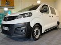 Vauxhall Vivaro 2.0 Turbo D 3100 Dynamic Crew Van L2 H1 Euro 6 (s/s) 5dr 38
