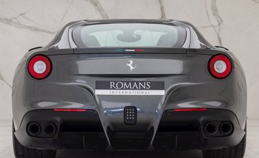 Ferrari F12 Berlinetta 5