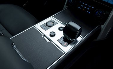 Land Rover Range Rover P510e SV 22