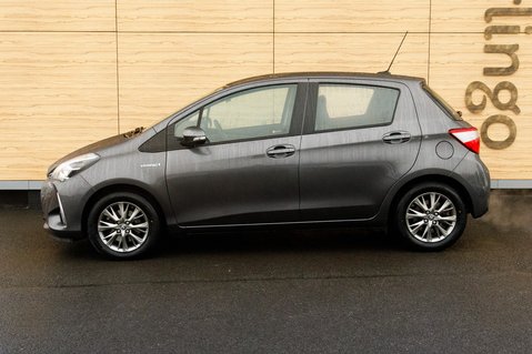 Toyota Yaris VVT-I ICON 13