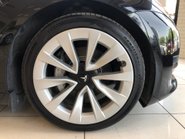 Tesla Model 3 LONG RANGE AWD 45,000m black vegan leather, 19 inch alloys 33