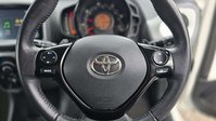 Toyota Aygo 1.0 VVT-i x-play Hatchback 5dr Petrol x-shift Euro 6 (Safety Sense) (71 ps) 30