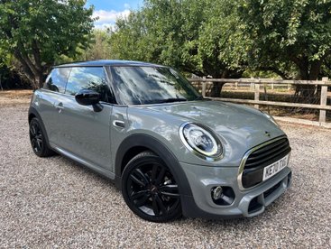 Mini Hatch 1.5 Cooper Sport Steptronic Euro 6 (s/s) 3dr