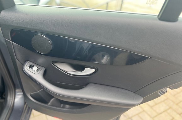 Mercedes-Benz C Class C200 SE PETROL 4 Door 23