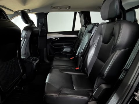Volvo XC90 D5 POWERPULSE MOMENTUM AWD 22