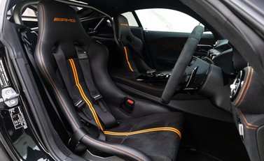 Mercedes-Benz Amg GT BLACK SERIES 6