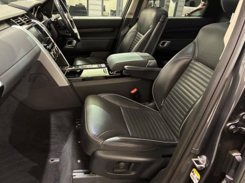 Land Rover Discovery 3.0 TD V6 HSE Auto 4WD Euro 6 (s/s) 5dr 52