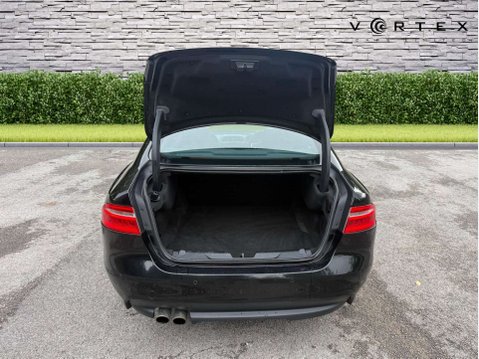 Jaguar XE 2.0 XE R-Sport D AWD Auto 4WD 4dr 16