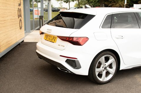 Audi A3 SPORTBACK TFSI S LINE MHEV 8