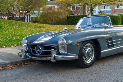 Mercedes-Benz SL 300SL Roadster 7